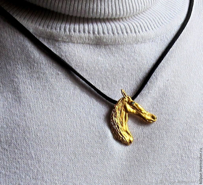 MEN GOLD PENDANT