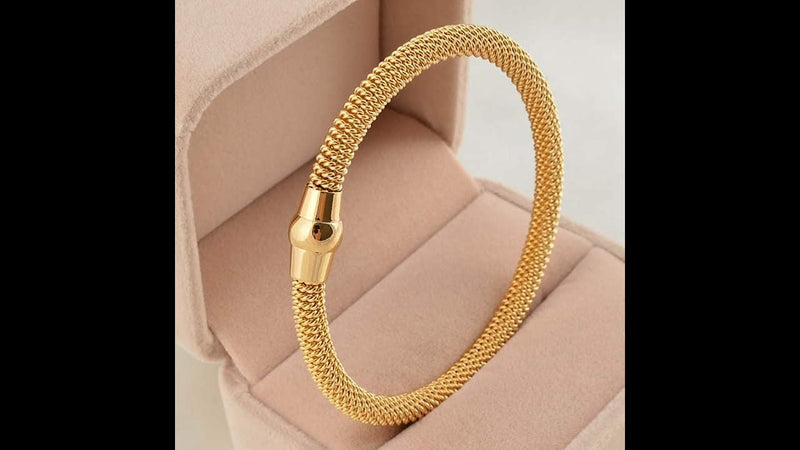 WOMEN GOLD BRACELET